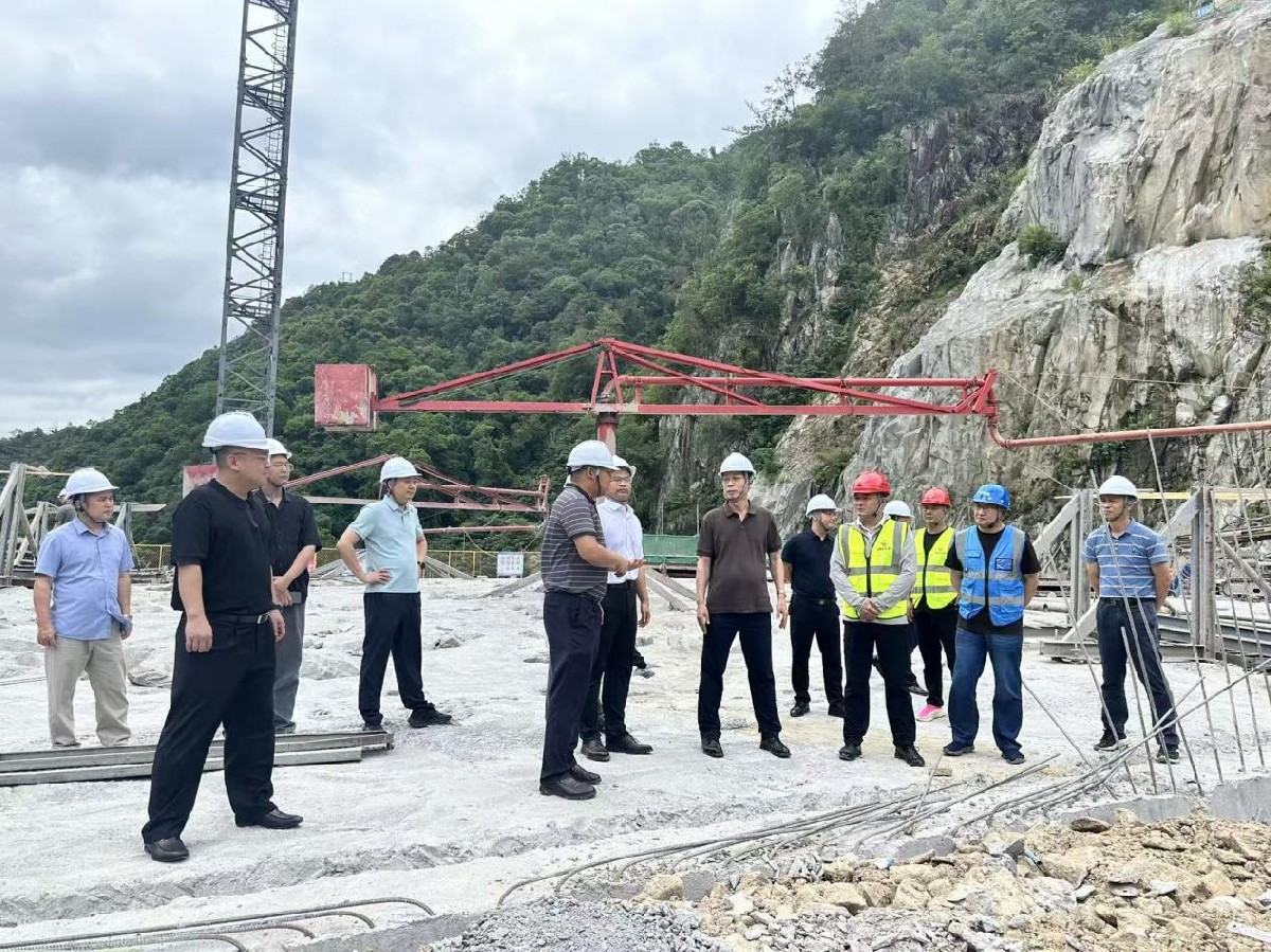 筑牢安全防線 打造優質工程——翁源縣委書記高忠視察園洞水庫項目